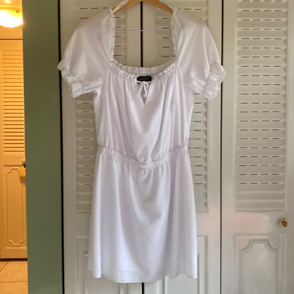 Mink Pink white cotton off the shoulder dress. Size L